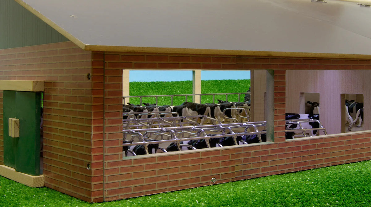 Kids Globe Cattle Shed and Milking Parlour