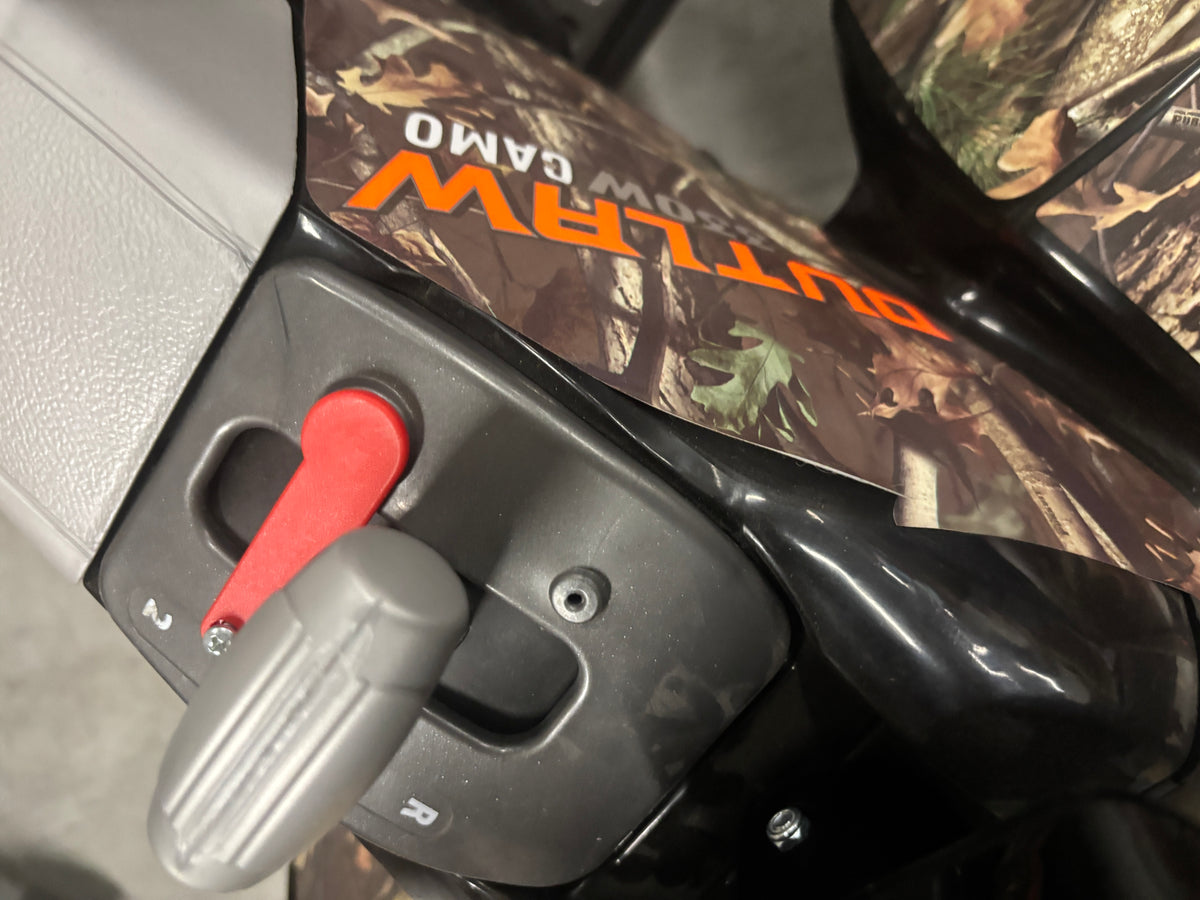DEMO Peg Perego Polaris Outlaw Camo