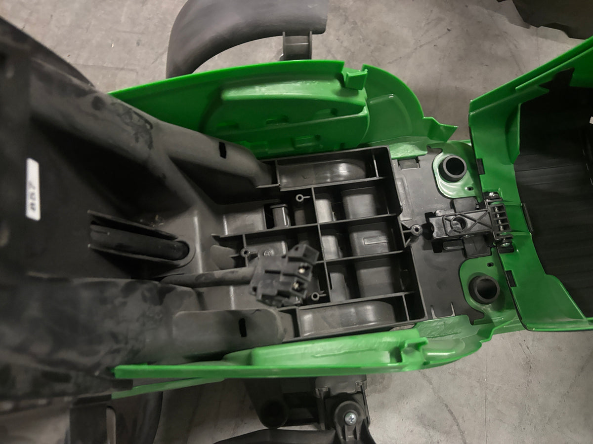 Peg Perego John Deere Ground Force Base and Motors Only