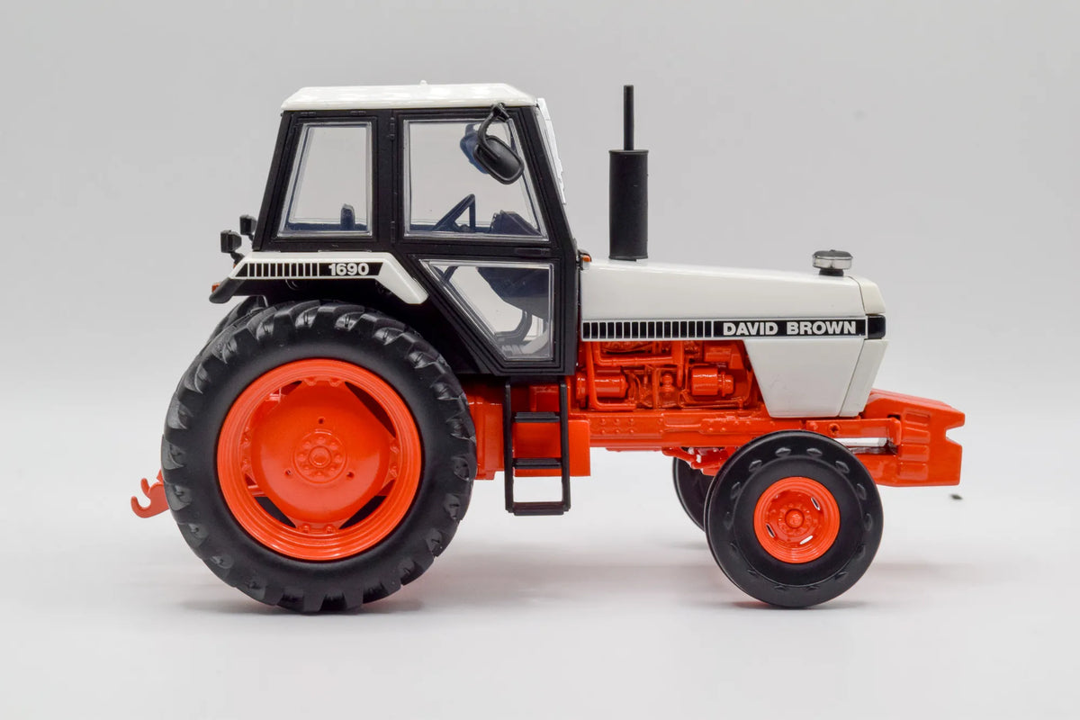 David Brown 1690 Model Tractor 1:32 Scale Die‑Cast 2WD by Universal Hobbies (1980‑84)