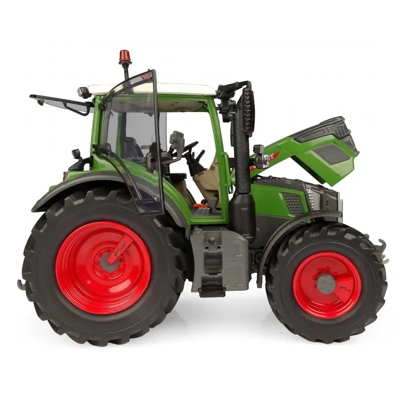 Fendt 516 Vario Model Tractor 1:32 Scale Die‑Cast by Universal Hobbies