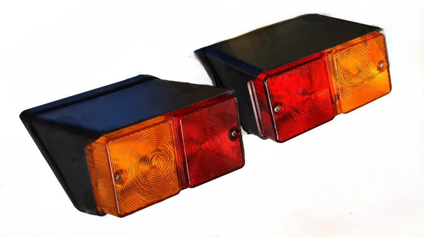 Ford Q Cab Rear Combination Lamp - Fits 10, TW, 600 & 700 Series (4200)
