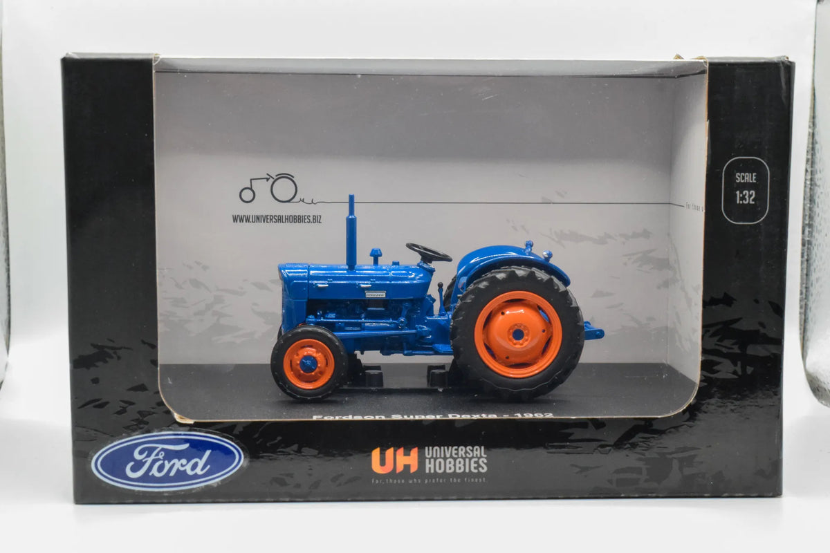 Fordson Super Dexta Model Tractor 1:32 Scale Die‑Cast by Universal Hobbies (1962)