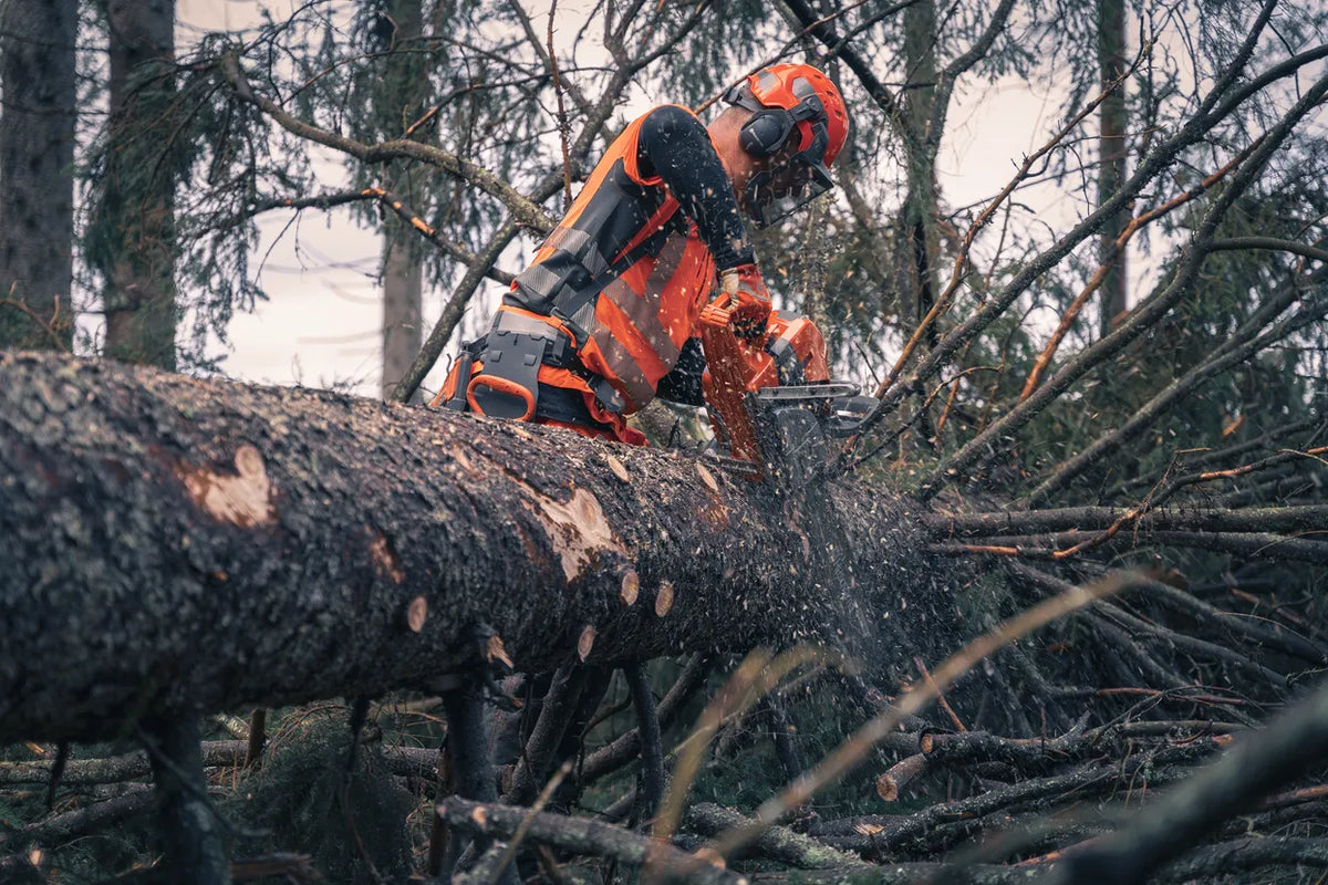 Husqvarna 592XP 28" Bar Chainsaw - Professional 93cc Chainsaw for Forestry and Tree Care