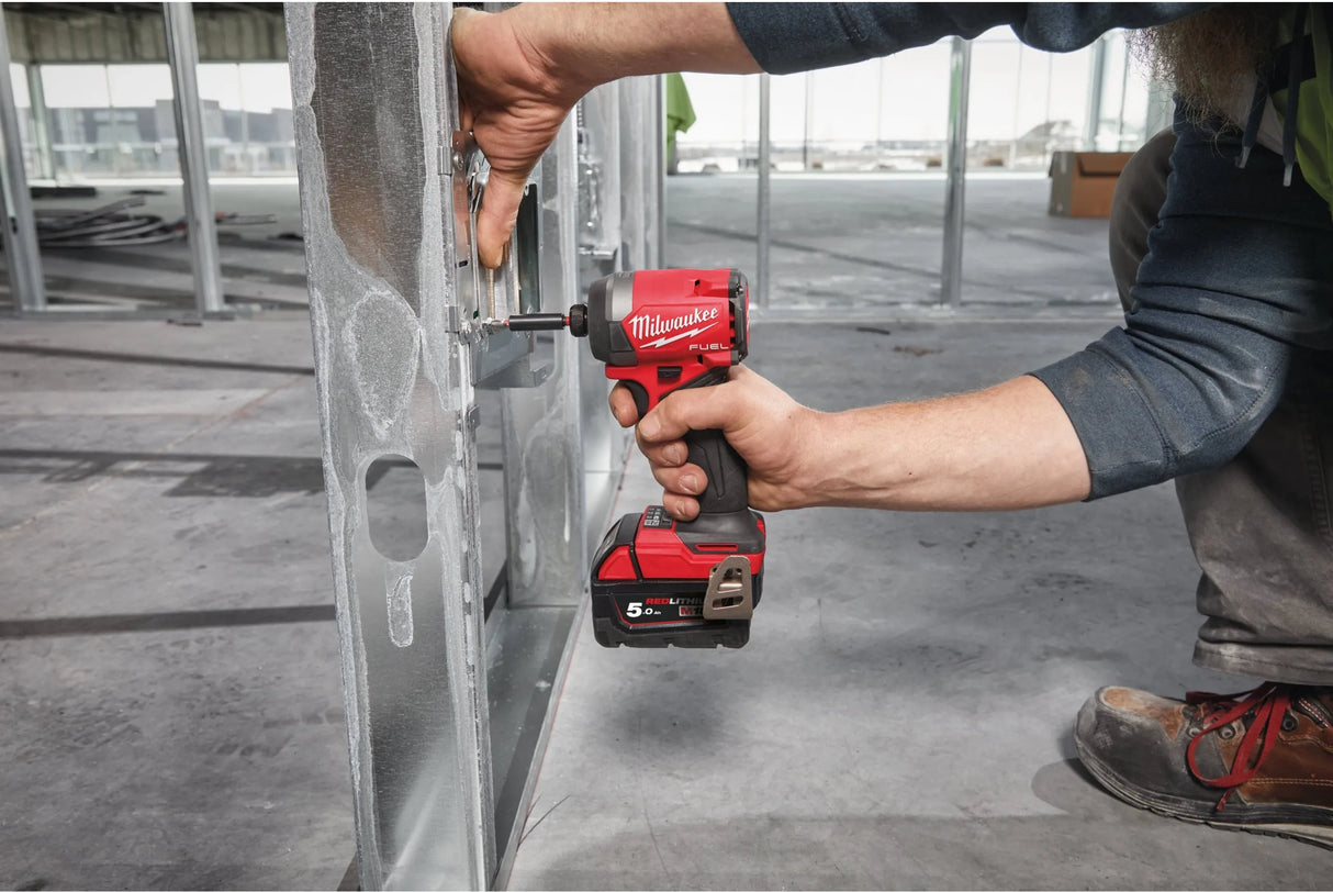 Milwaukee M18 FUEL ¼" Hex Impact Driver | Compact Design with 226 Nm Torque