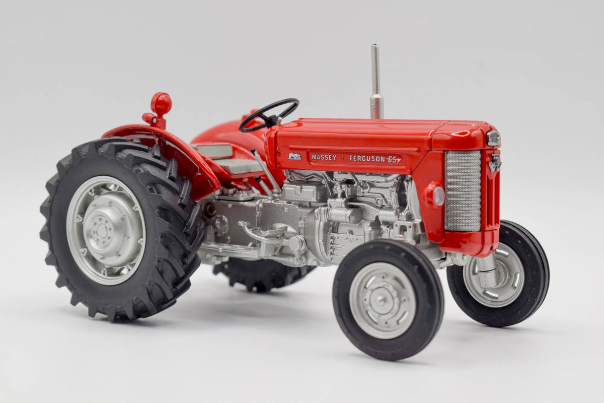 Massey Ferguson 65 Model Tractor 1:32 Scale Die‑Cast by Universal Hobbies