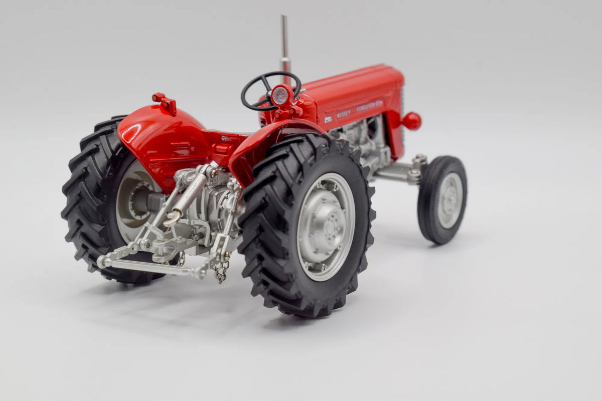 Massey Ferguson 65 Model Tractor 1:32 Scale Die‑Cast by Universal Hobbies