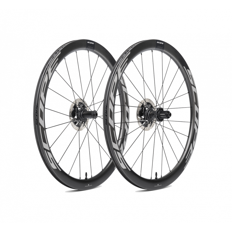 R4 Disc Carbon Road Wheelset - 45mm Aero, Diamond Ratchet Hub, Tubeless, 1585g