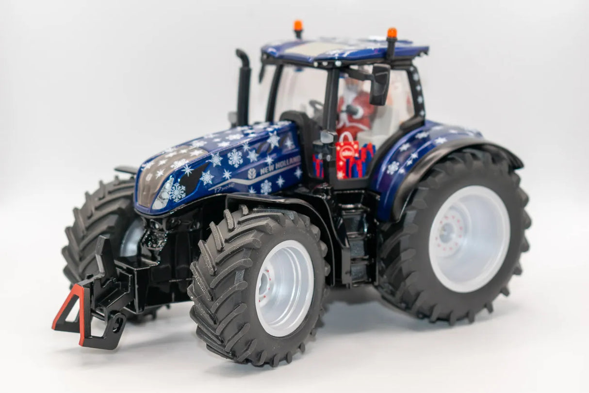 Siku New Holland Christmas tractor