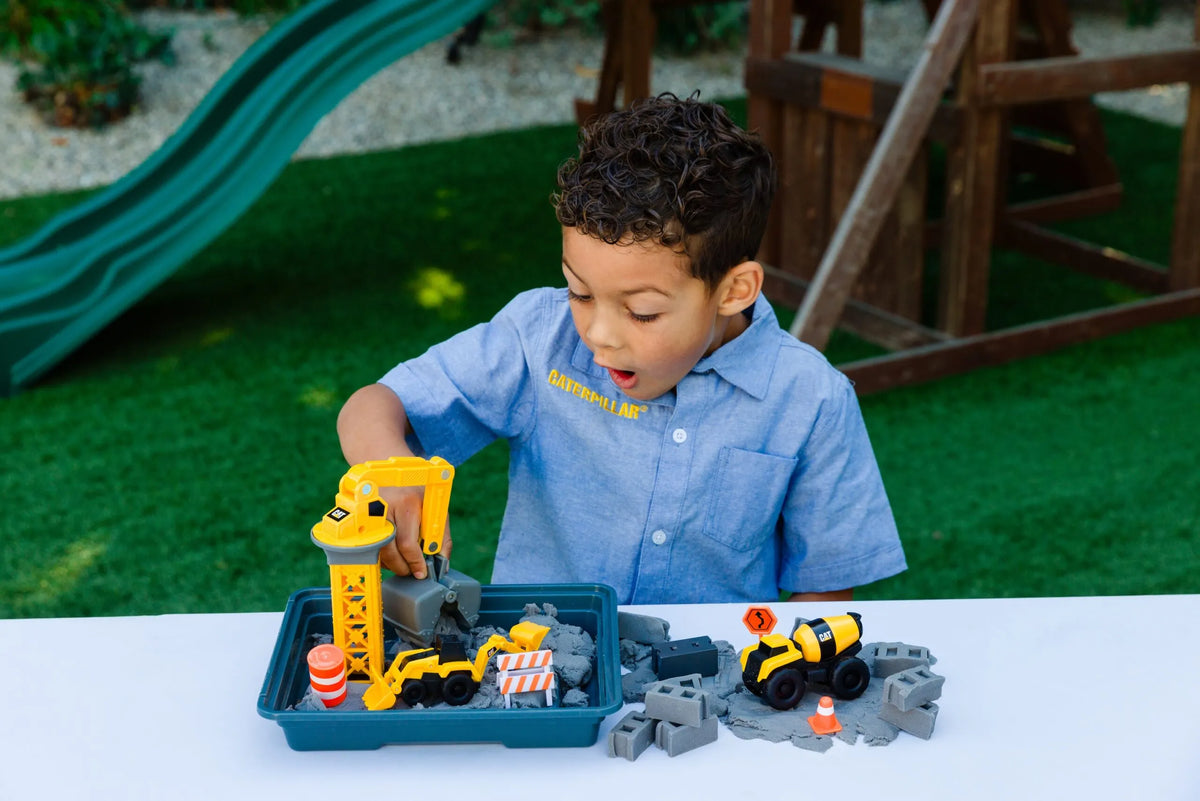 CAT Dig N' Build Concrete Playset 12oz