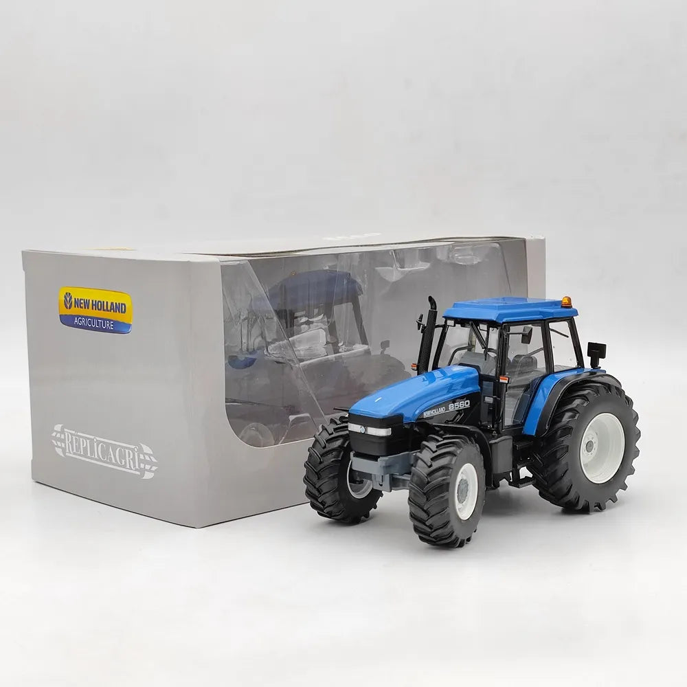 New Holland 8560 4WD Tractor with Rear Dual Wheels Model Tractor 1:32 Scale Die‑Cast by Replicagri
