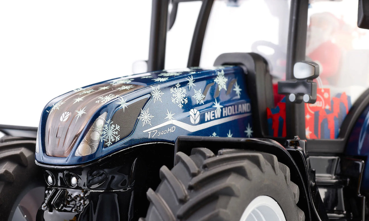 Siku New Holland Christmas tractor