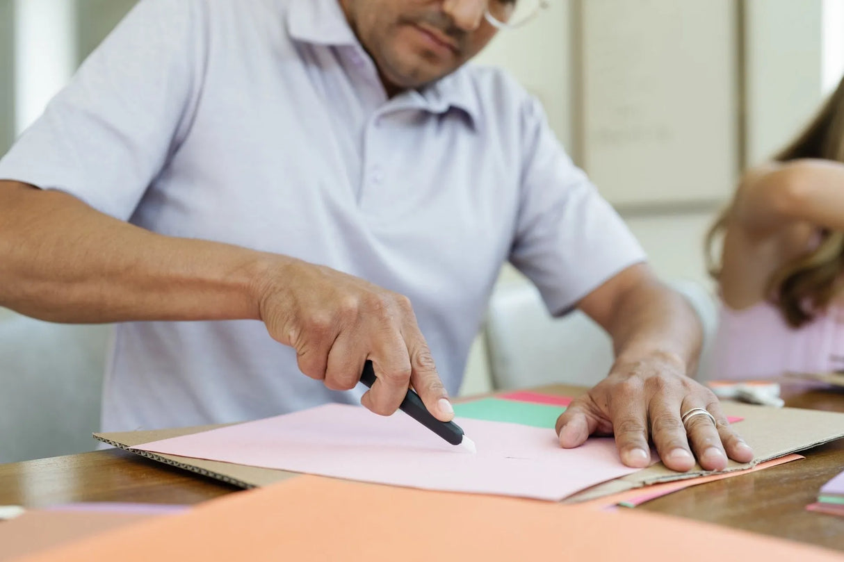 Slice Auto-Retractable Slim Cutter