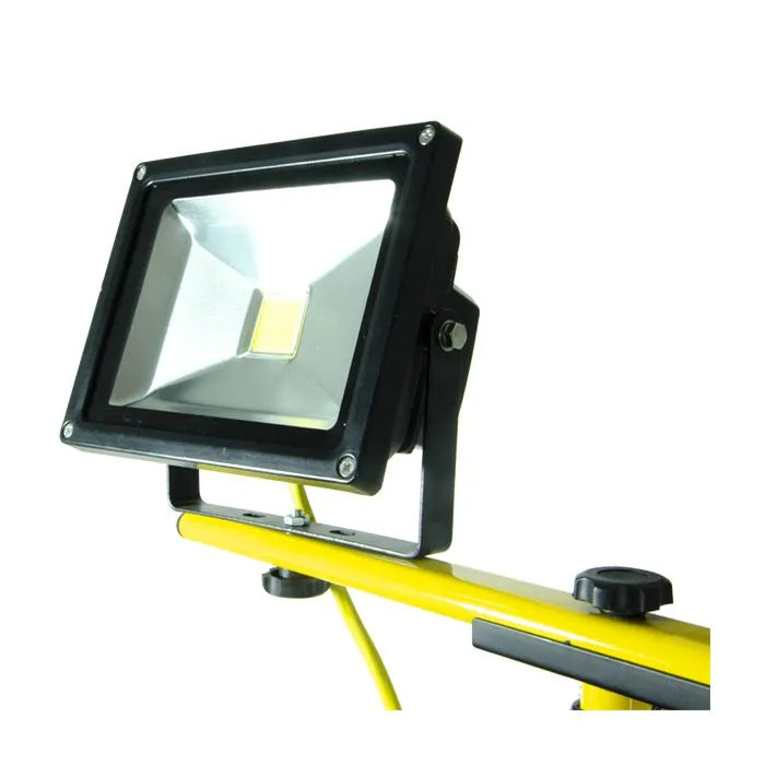 Jefferson 1400lm Telescopic Work Light 110V