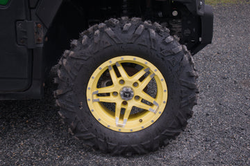 John Deere 865M Gator