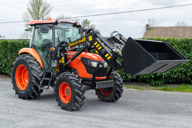 Kubota M7060 with Loader
