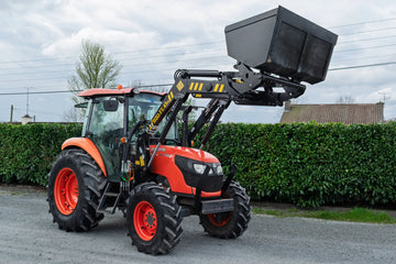 Kubota M7060 with Loader
