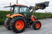 Kubota M7060 with Loader