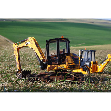 Britains Muddy JCB Midi Excavator 1:32 Scale Model 43279