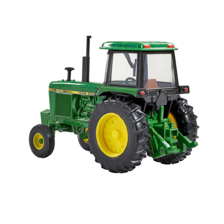 Britains John Deere 4240 - 1:32 Scale