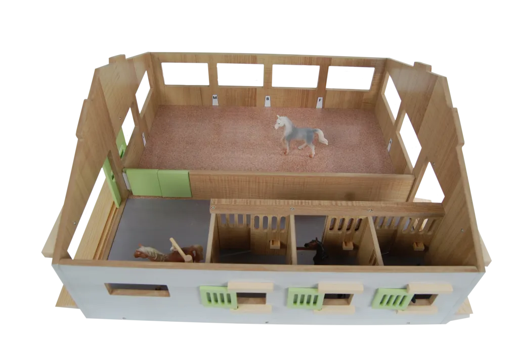 Kids Globe Horse Stable with 3 Boxes, Wash Box and Indoor Arena