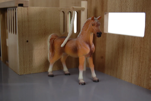 Kids Globe Horse Stable with 3 Boxes, Wash Box and Indoor Arena