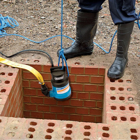 Draper Submersible Dirty Water Pump with Float Switch, 200 L/min, 750 W