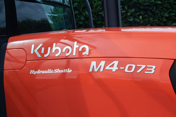 Kubota M4073