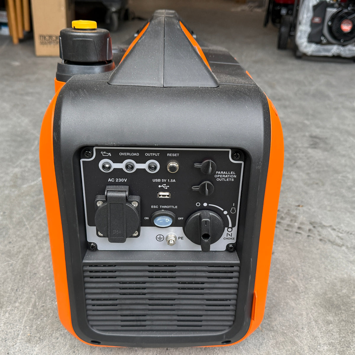 Victor GR2300IS 1.8KW / 2.5KVA Suitcase Invertor Generator