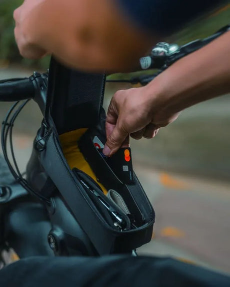 Bento Pack TC2333B | 2-in-1 Top Tube Bag and Phone Case for Cyclists
