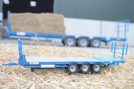Britains Kane Bale Trailer Set Model - 1:32 Scale Three-Axle Bale Carrier with Straw Bales