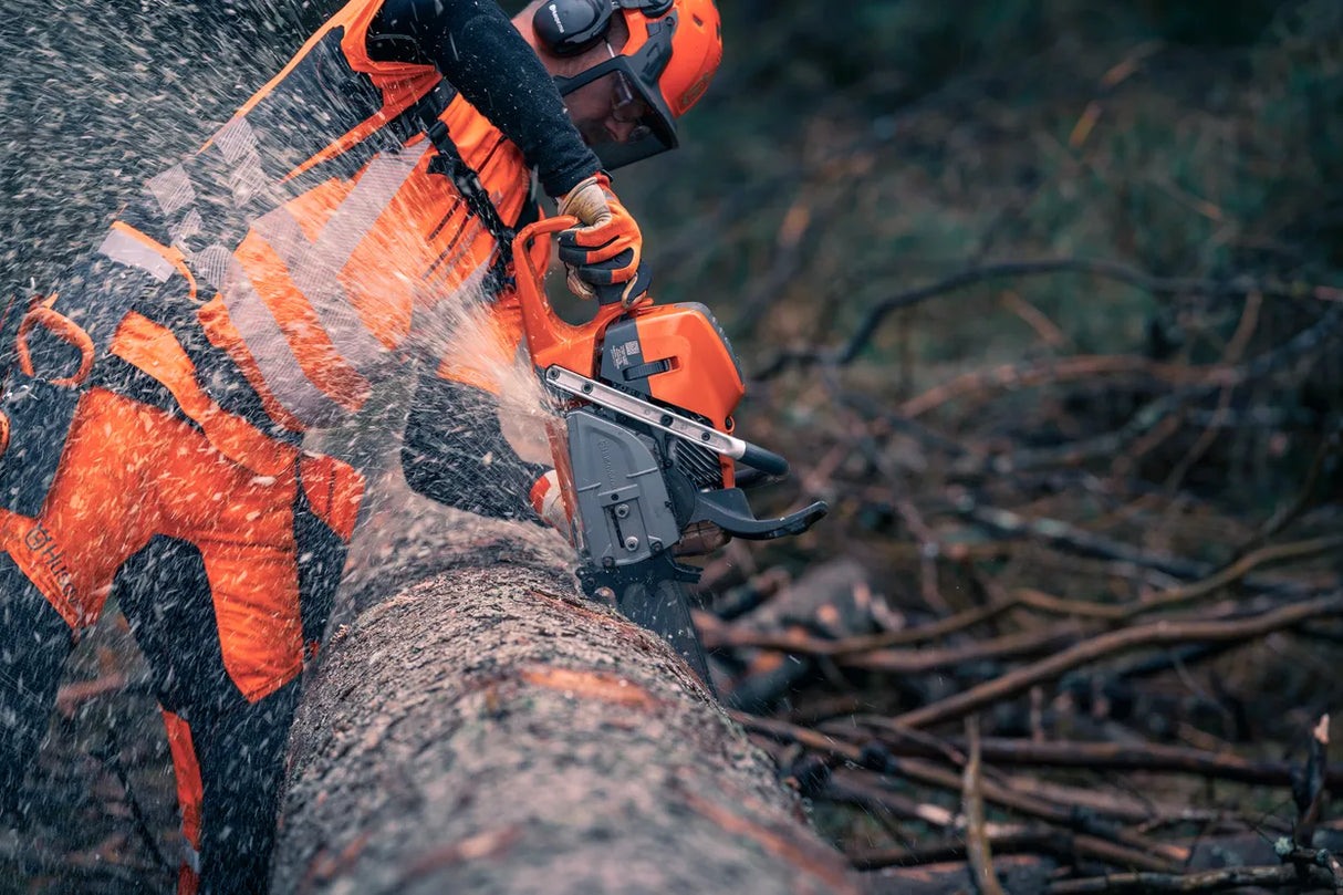 Husqvarna 592 XP Chainsaw - Premium 93cc Professional Chainsaw with 36 inch Bar