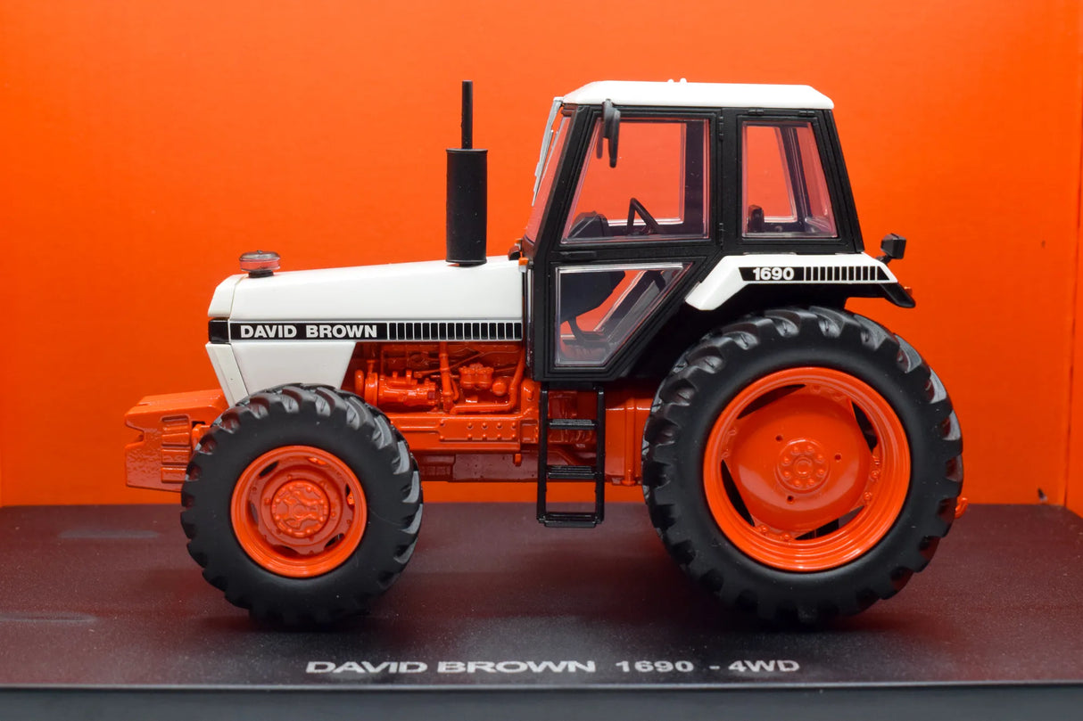 David Brown 1690 Model Tractor 1:32 Scale Die‑Cast 4WD by Universal Hobbies (1979‑83)