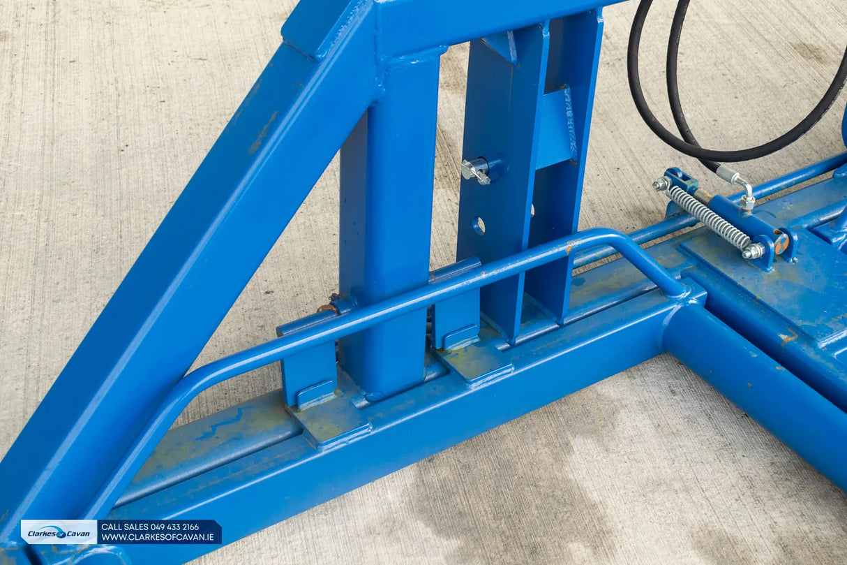 Dowd Engineering Hydraulic Double Bale Lifter