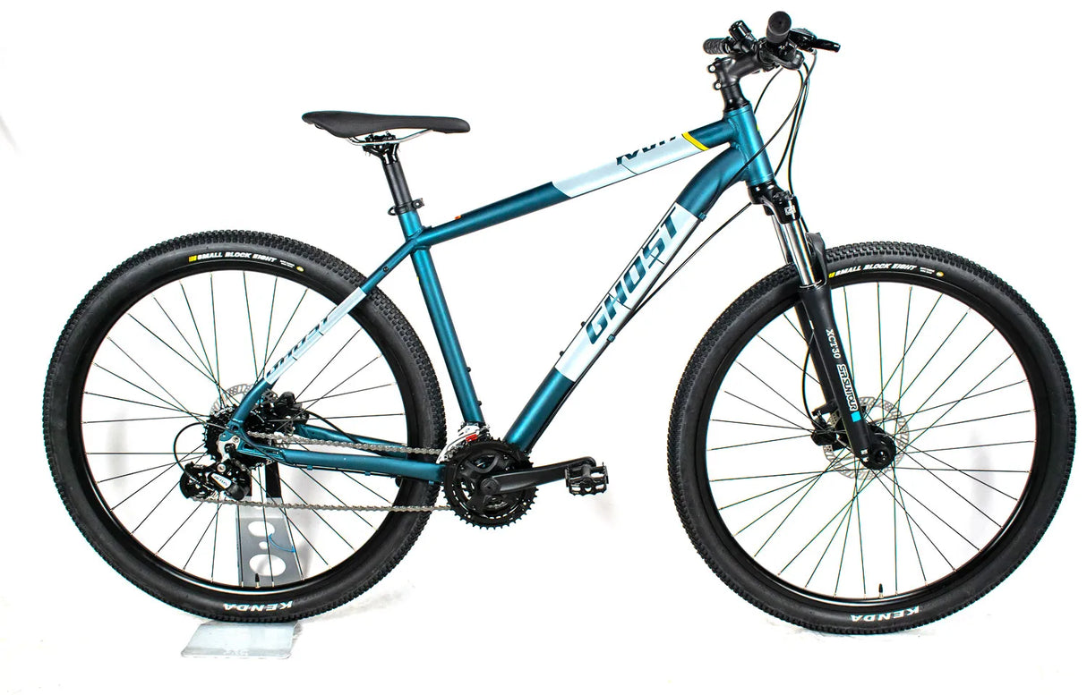 GHOST KATO 3.9 MTB Large- Hardtail Mountain Bike | 29-Inch Wheels | Shimano 24-Speed