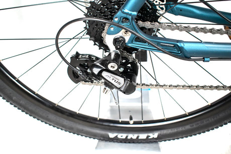 GHOST KATO 3.9 MTB Large- Hardtail Mountain Bike | 29-Inch Wheels | Shimano 24-Speed