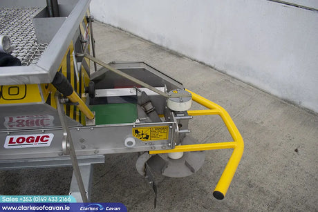Logic PDS150T Salt Spreader