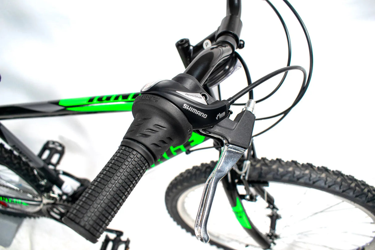 IGNITE Vantage 14" Frame MTB - 18-Speed Shimano, 26" Alloy Wheels, Black/Green