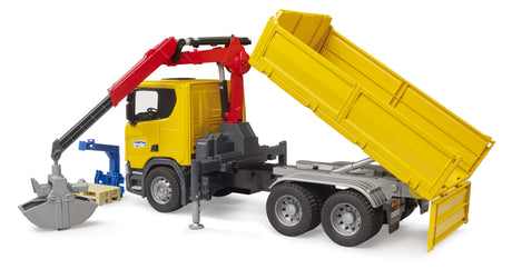 Bruder Scania Super 560R construction site truck with crane and 2 pallets