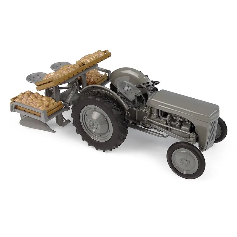 Ferguson TE 20 with Ferguson Potato Planter Model Tractor 1:32 Scale Die‑Cast by Universal Hobbies