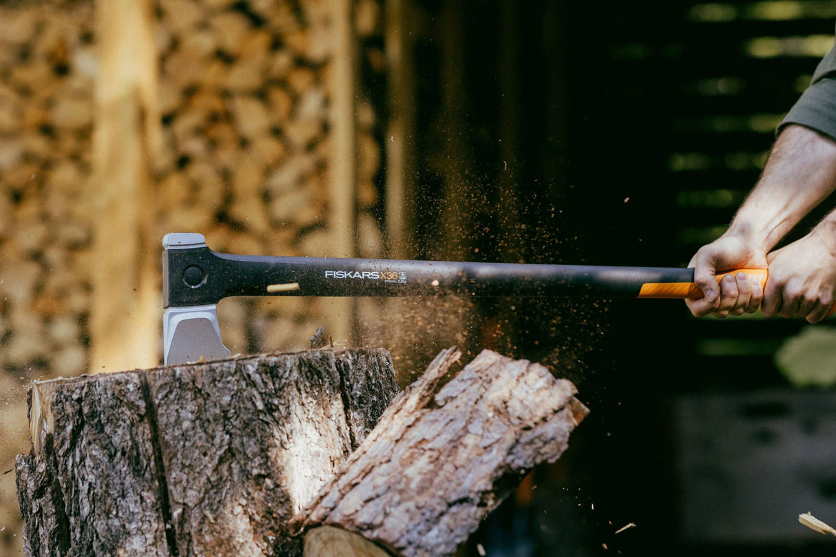 Fiskars X36 Splitting Axe - 91.5cm | Heavy-Duty Log Splitter | FiberComp Handle