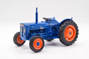 Fordson Super Dexta Model Tractor 1:32 Scale Die‑Cast by Universal Hobbies (1962)