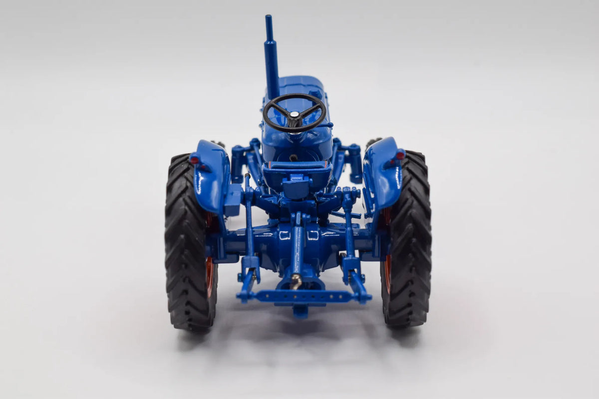 Fordson Super Dexta Model Tractor 1:32 Scale Die‑Cast by Universal Hobbies (1962)