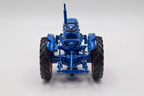 Fordson Super Dexta Model Tractor 1:32 Scale Die‑Cast by Universal Hobbies (1962)
