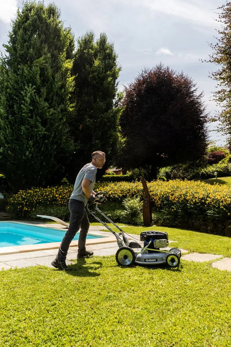 GRIN HM53A Mulching Lawnmower