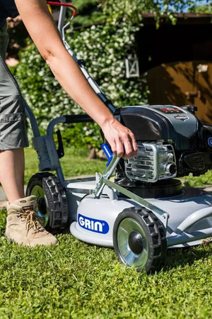 GRIN PM53A KW Kawasaki Engine Mulching Lawnmower