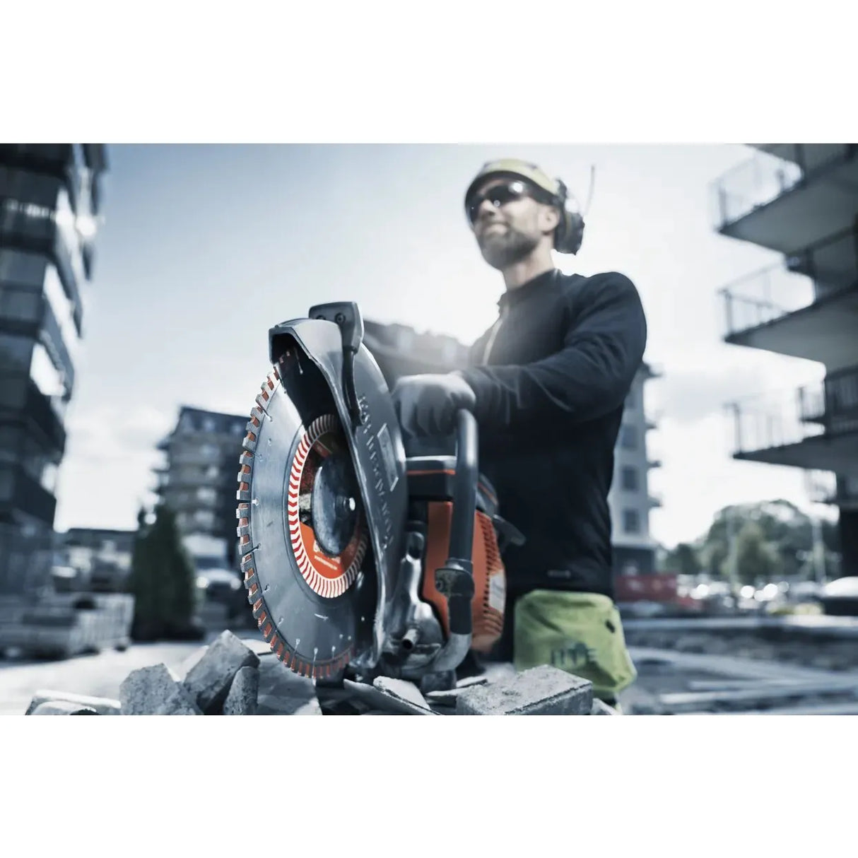 Husqvarna K770 14" Consaw