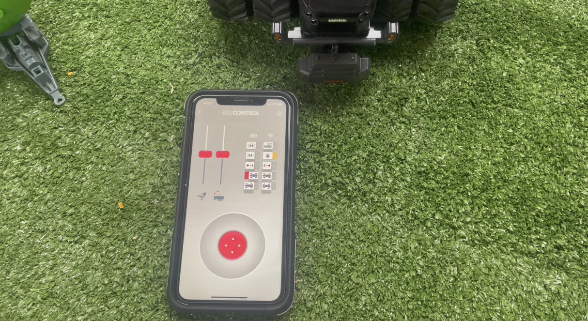 Siku Claas Xerion 5000 black on duals with Bluetooth