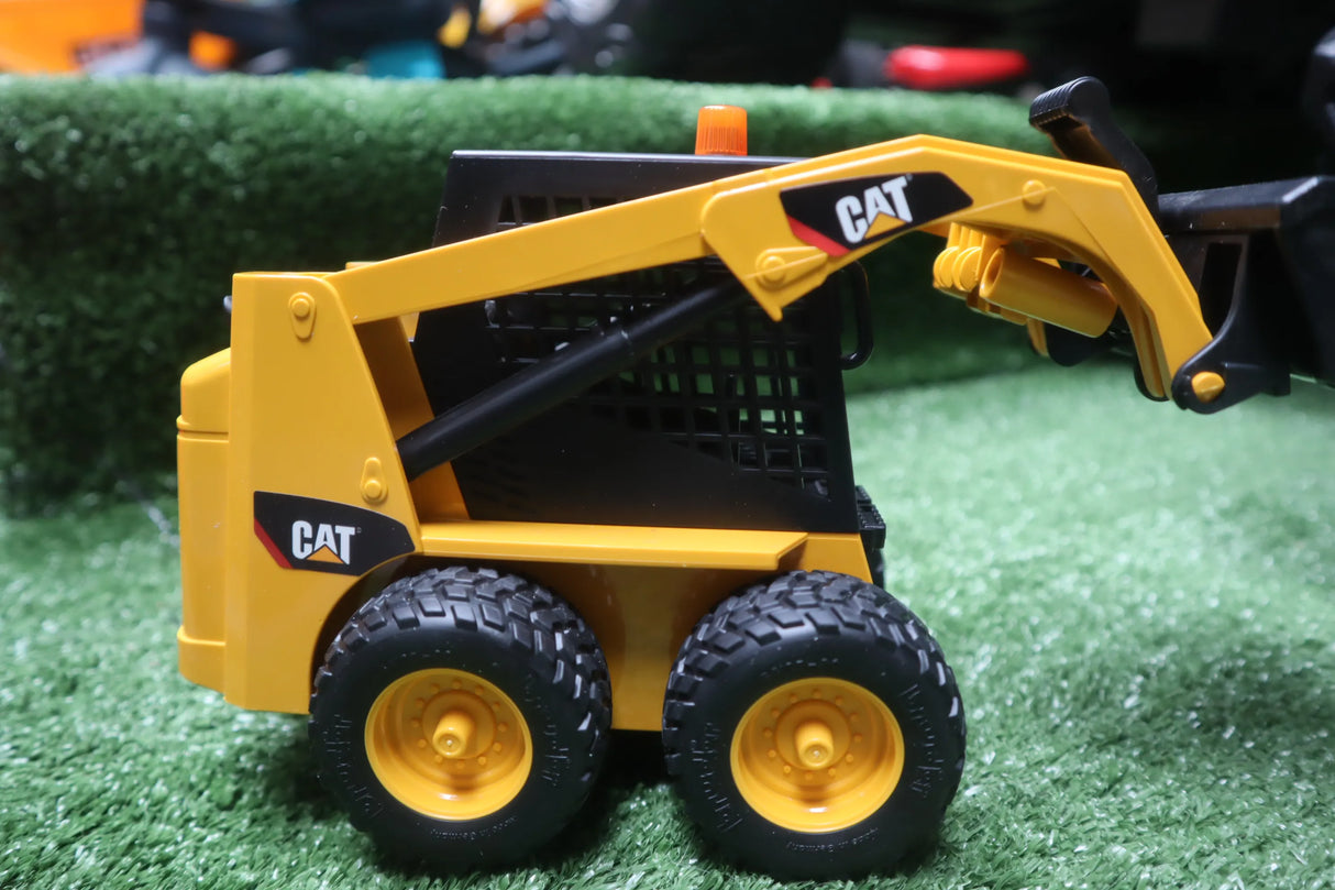 Bruder CAT Skid Steer Loader