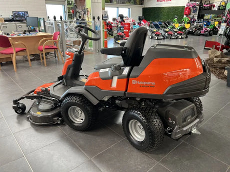 Husqvarna R 420TsX AWD Rider Lawnmower